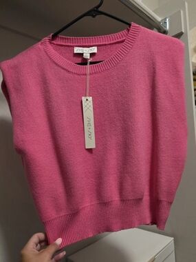 She + Sky Hot Pink Crewneck Sweater Vest